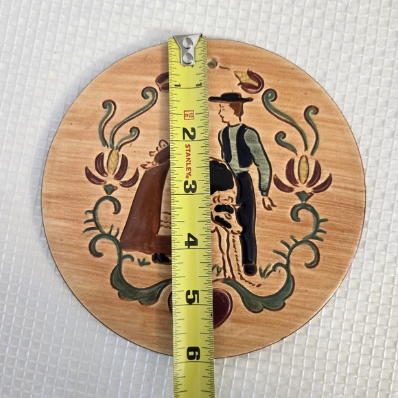 Vtg Pennsburg Pottery Trivet Amish Courting Couple Wall Plaque Cow - Picture 5 of 6